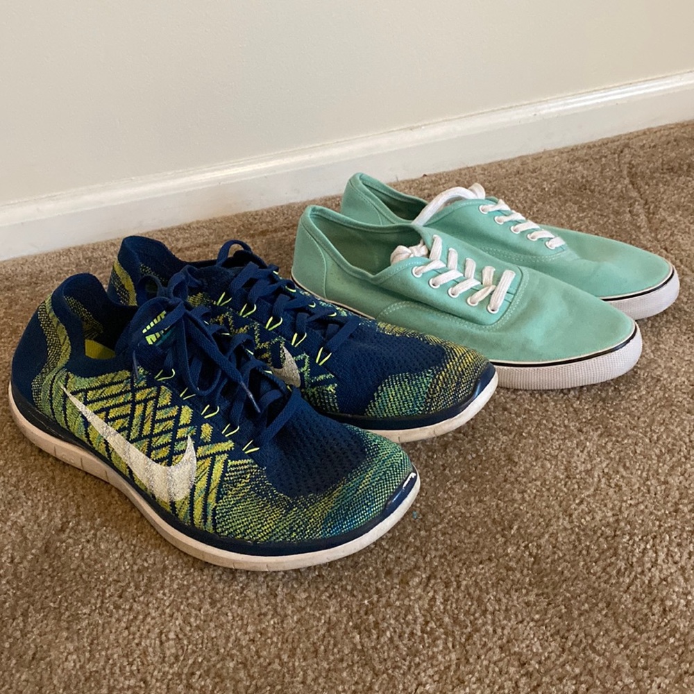 Lot of women’s 11 sneakers